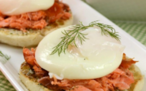 SMOKED SALMON AND DILL EGGS BENEDICT