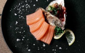 BLUU SEAFOOD PRESENTS