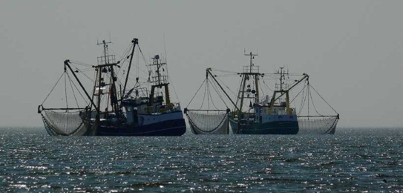 EU WILL NOT ALLOW ISSUE OF FISHING RIGHTS TO DERAIL