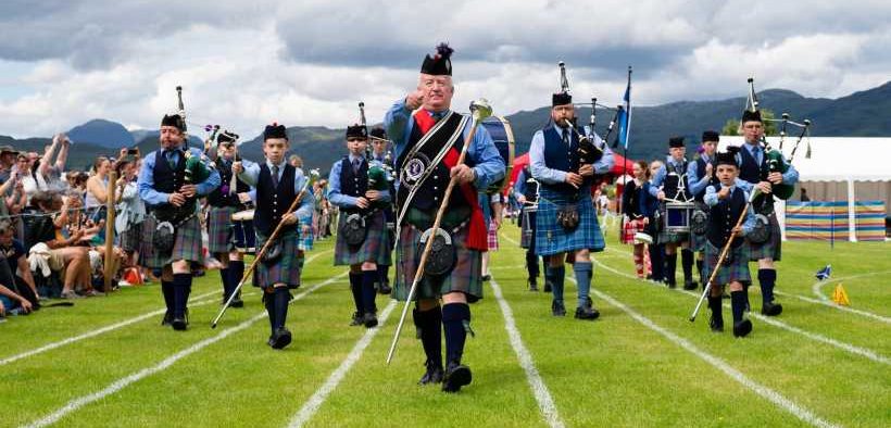 THE ‘FRIENDLY GAMES’ ATTRACTS VISITORS