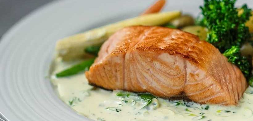 PAN FRIED SALMON WITH CREAMY TARRAGON SAUCE